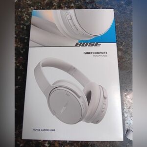 Bose ComfortQuiet Noise-Cancelling Headphones